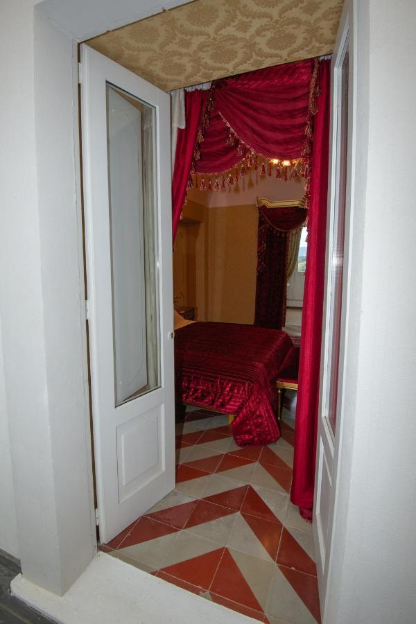 Palazzo Tilli Bed & Breakfast Casoli  Exterior photo